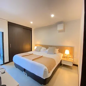 suite-nina-simone-alojamiento-proximo-al-aeropuerto.colombiamedellinhotels.com/